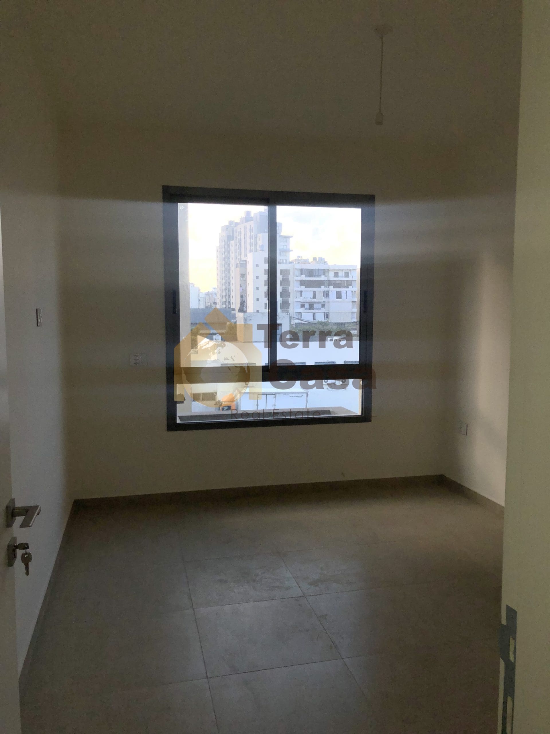 brand new appartment prime location  24/24 electricity Ref#3466