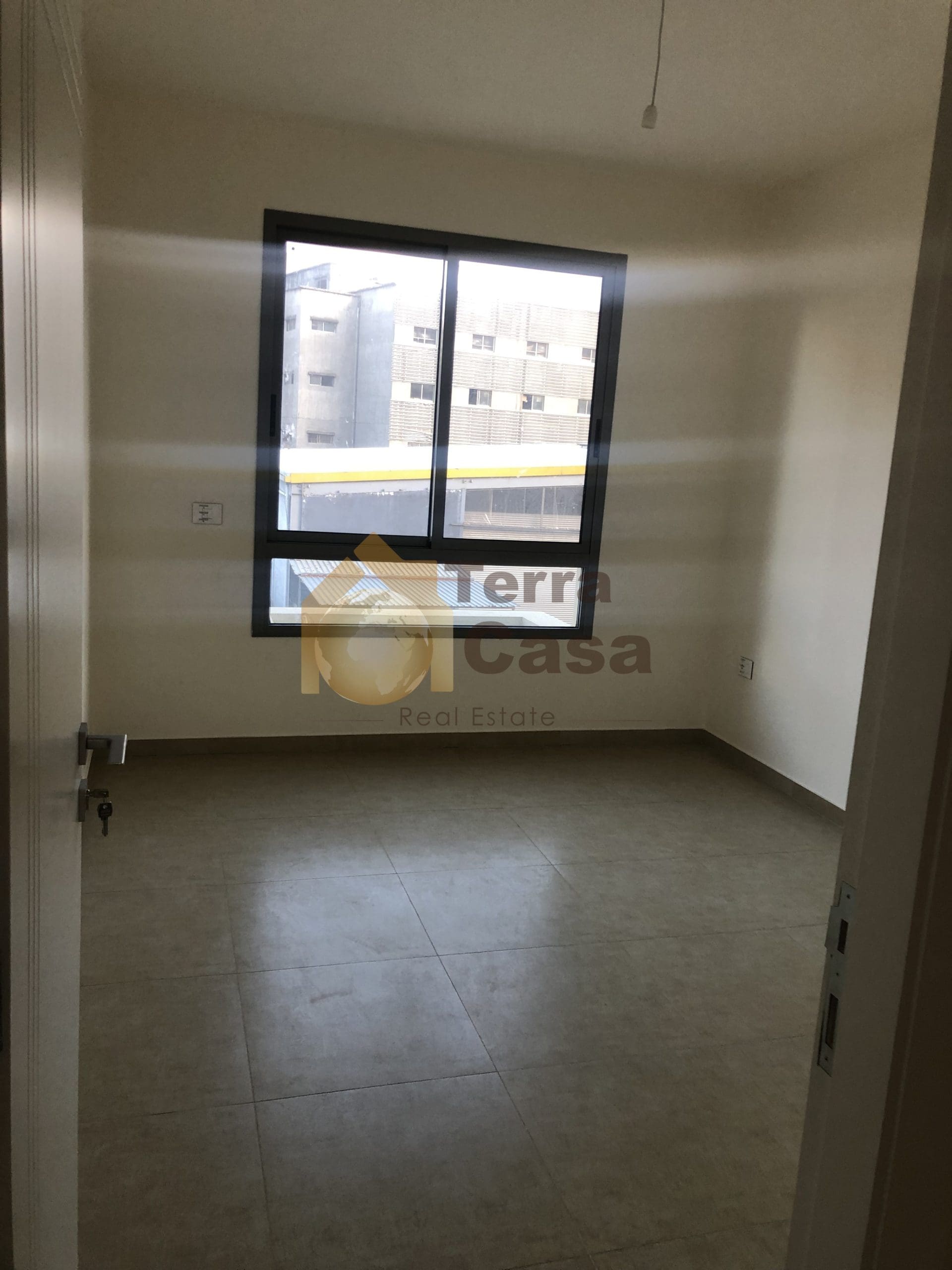 brand new apartment prime location  24/24 electricity ref#3465