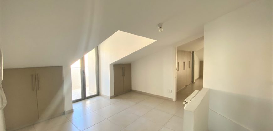 monteverde brand new luxurious duplex open view. Ref#3716