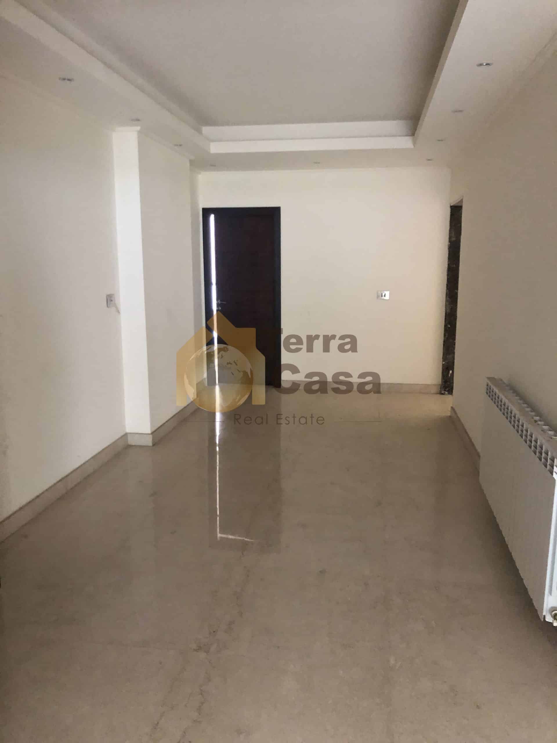 achrafieh apartment for rent , prime location Ref#4168