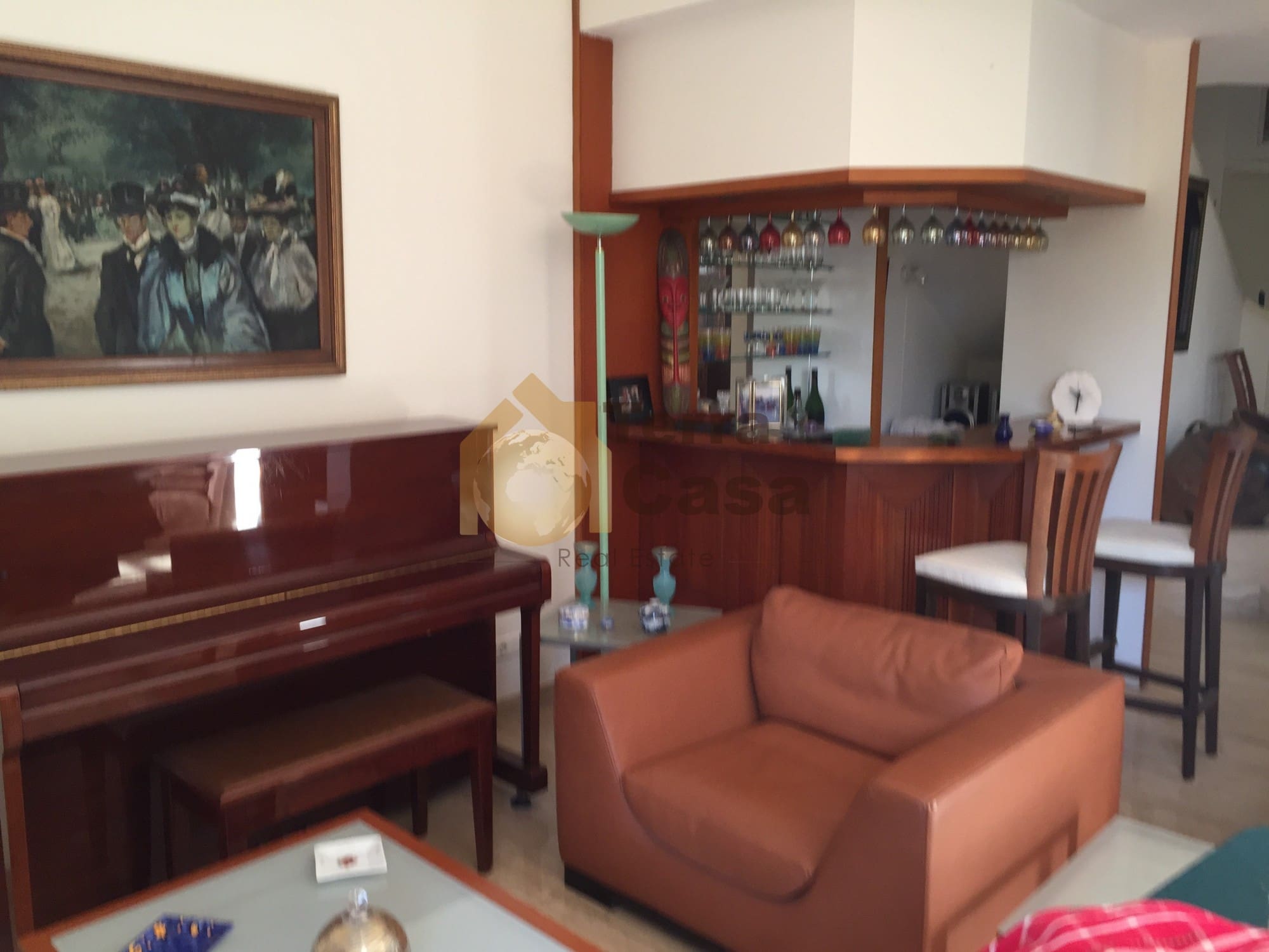 Fully decorated duplex with 50 sqm garden and sea view .